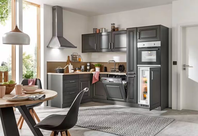 KOCHSTATION Winkelküche KS-Stockholm – Küche mit hochwertiger und detailreicher Landhausfront, Stellbreite 230x170 cm, wahlweise mit E-Geräten, MDF-Fronten