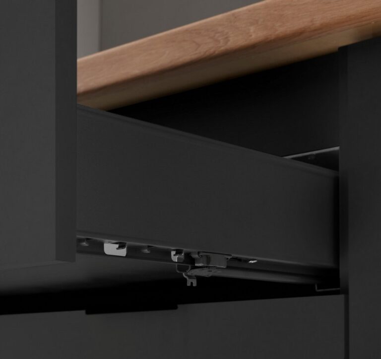 KOCHSTATION Küchenzeile KS-Georgia, mit 38mm starker Arbeitsplatte, Breite 250 cm, wahlweise mit E-Geräten und Kühlschrank